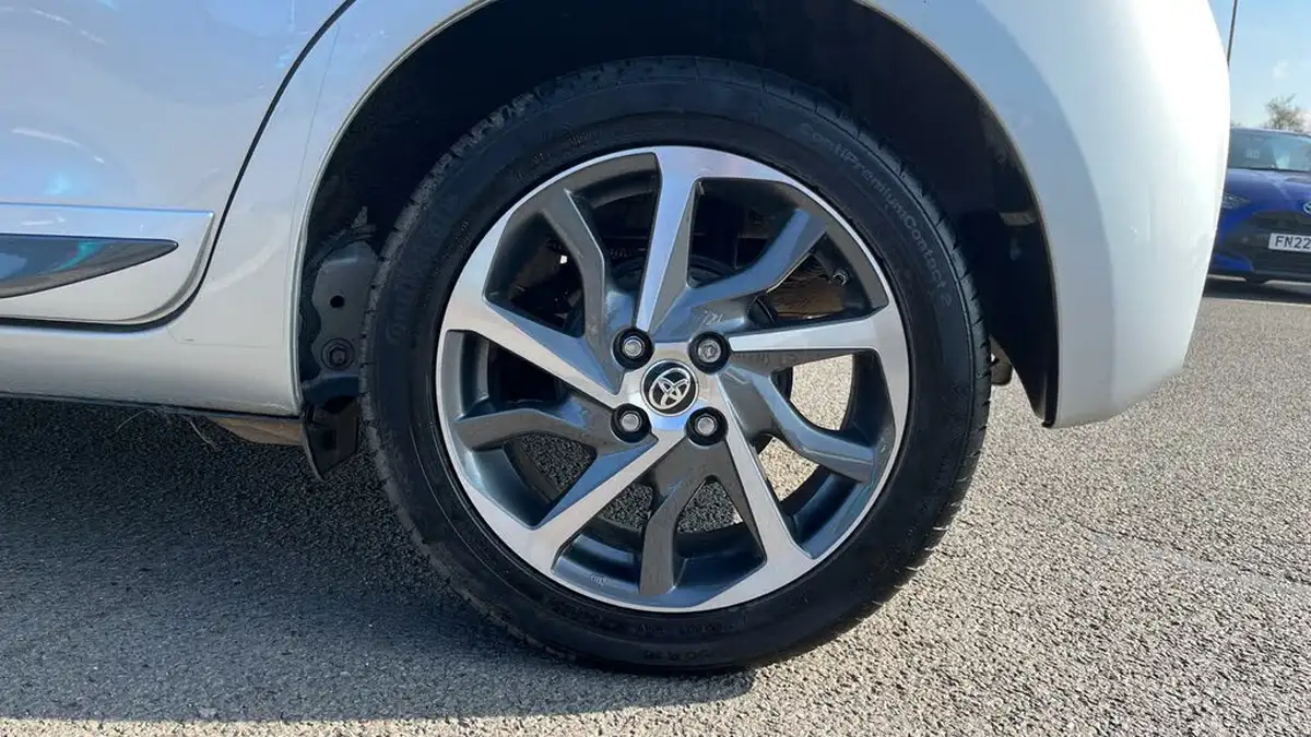 2020-toyota-yaris-15-vvt-i-y20-111bhp-1496cc-big-29