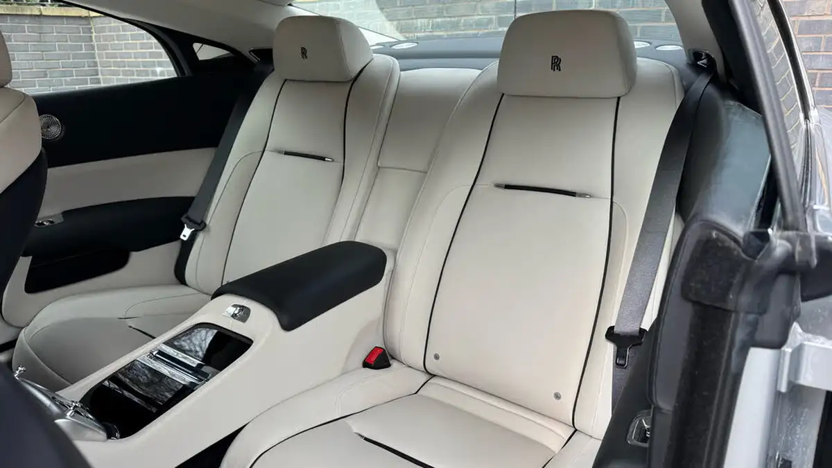 2018-rolls-royce-wraith-66-big-22