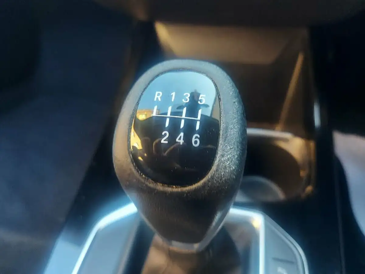 2020-bmw-1-series-big-30
