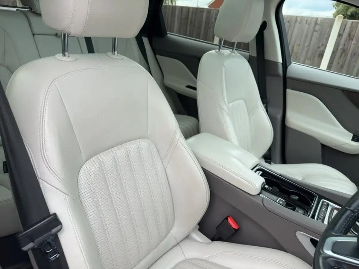 2018-jaguar-f-pace-20i-portfolio-300ps-awd-1999cc-big-23