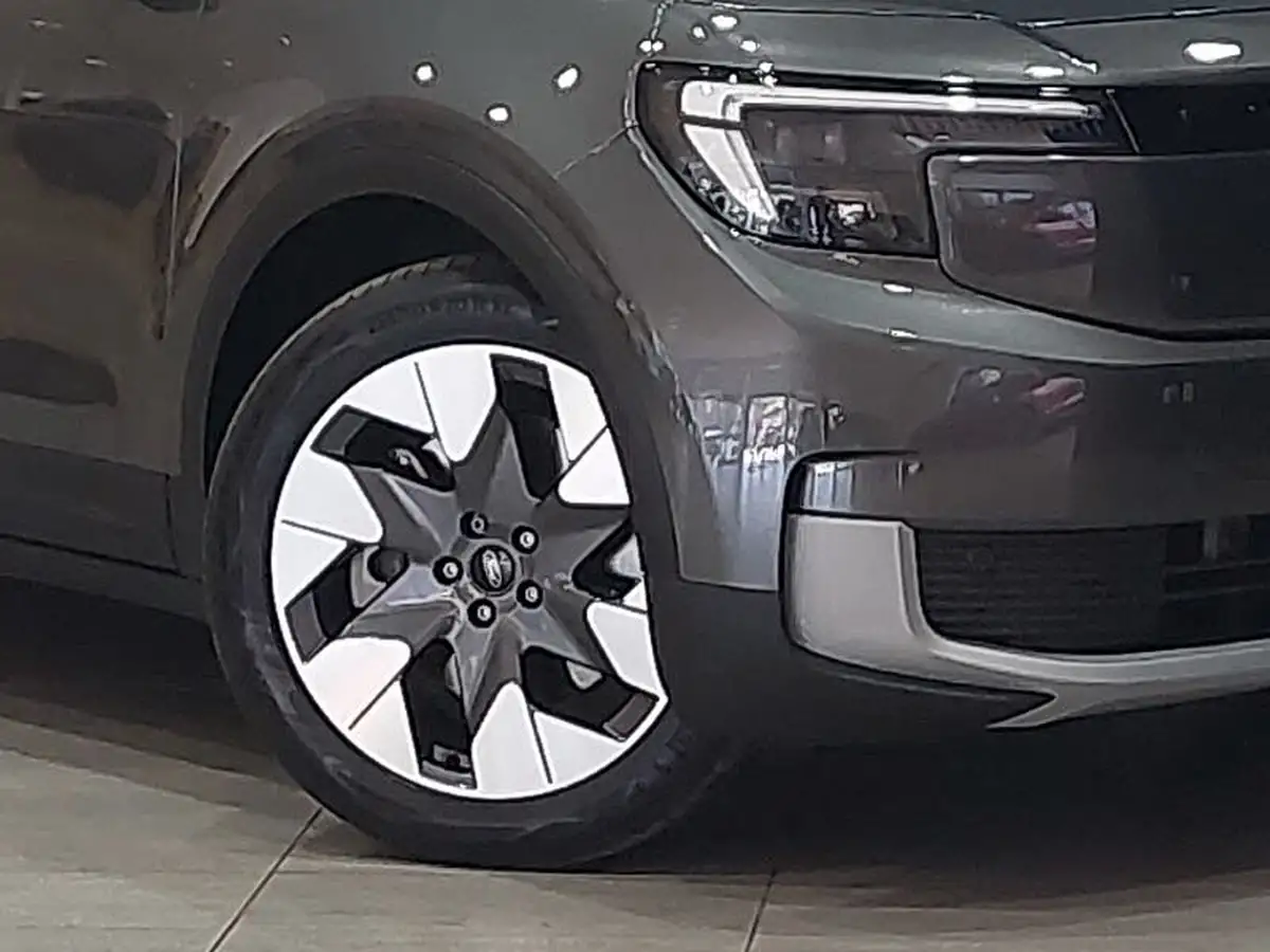 2024-ford-explorer-e-premium-286ps-77kwh-big-8