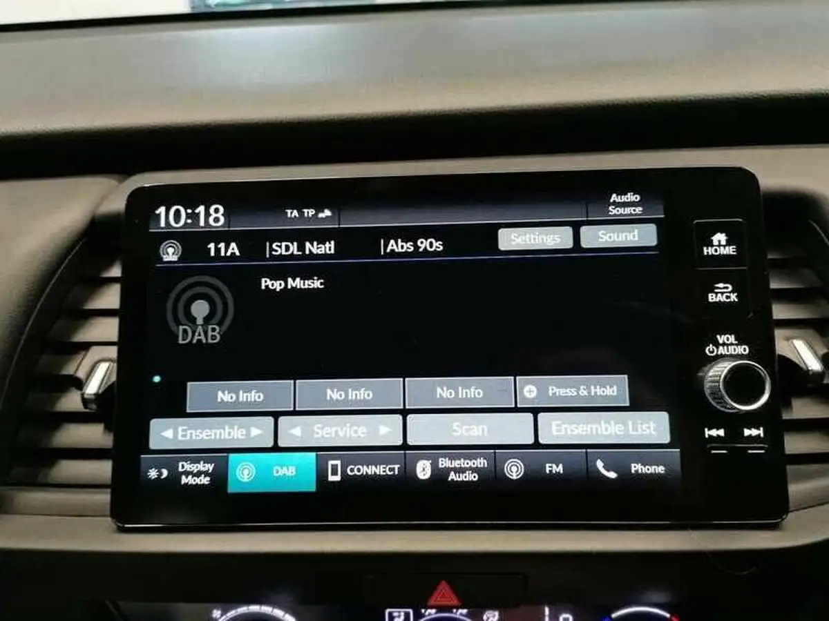 2021-honda-jazz-15-i-mmd-sr-107ps-big-16