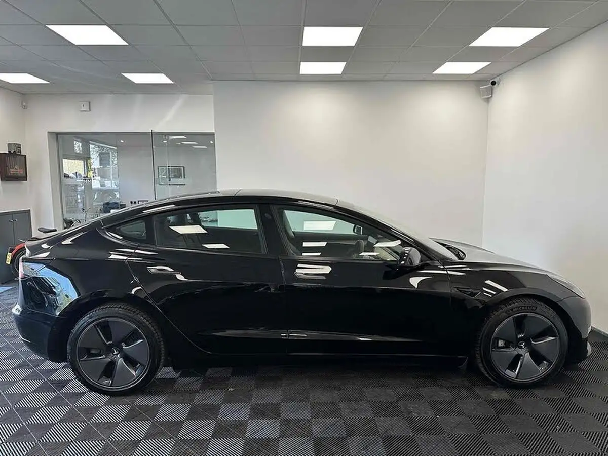 2022-tesla-model-3-e-long-range-big-7