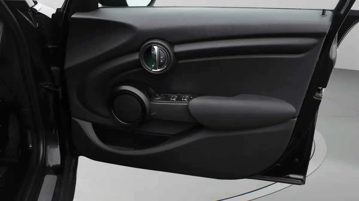 2020-mini-countryman-15-cooper-classic-big-14
