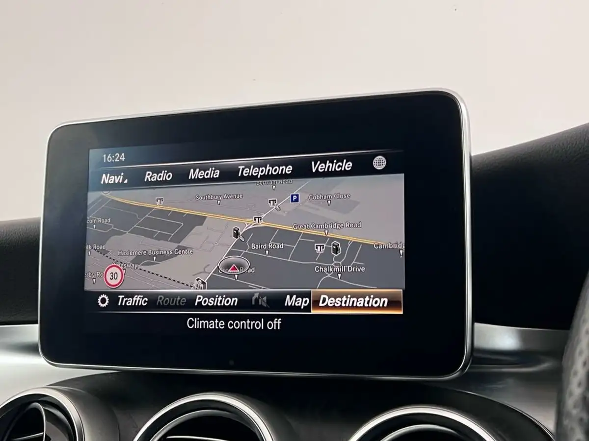 2018-mercedes-benz-c-class-21d-c250d-amg-line-premium-plusss-saloon-4d-big-18