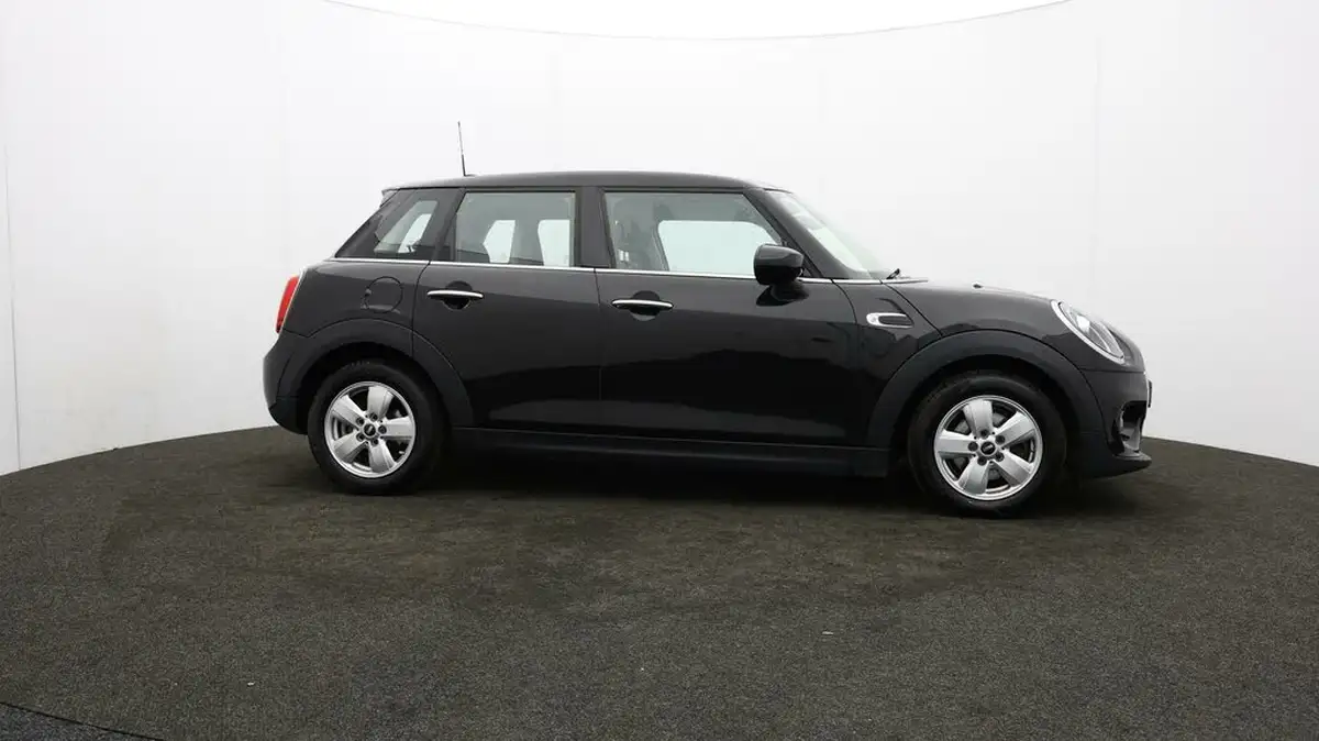 2020-mini-countryman-15-cooper-classic-big-31