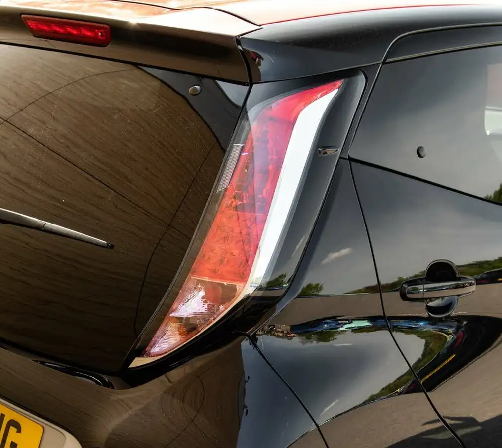 2017-toyota-aygo-10-vvt-i-x-press-71bhp-big-9