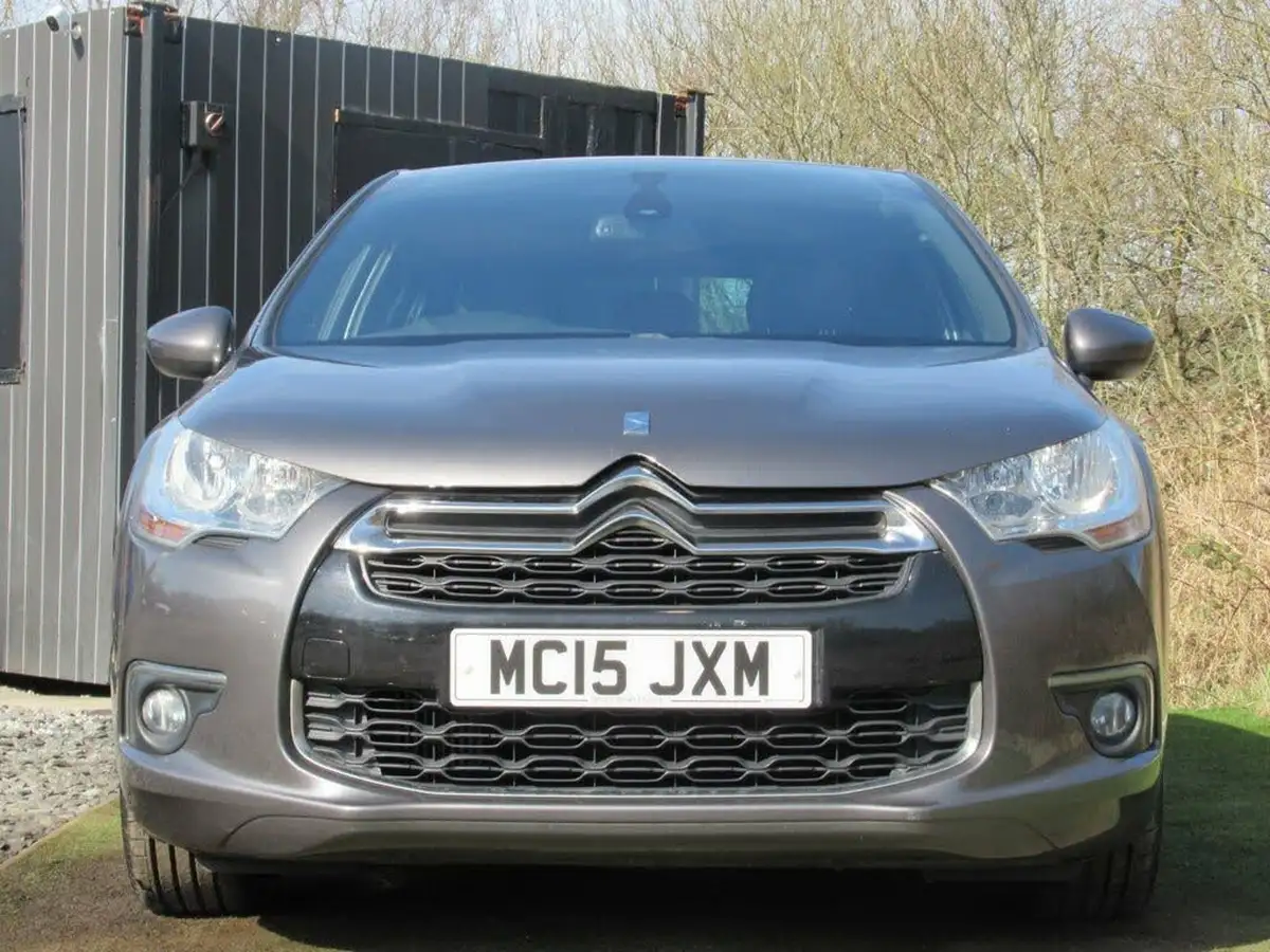 2015-citroen-ds4-16bluehdi-dstyle-nav-big-1