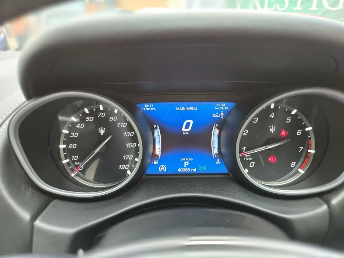 2019-maserati-levante-30-granlusso-big-16