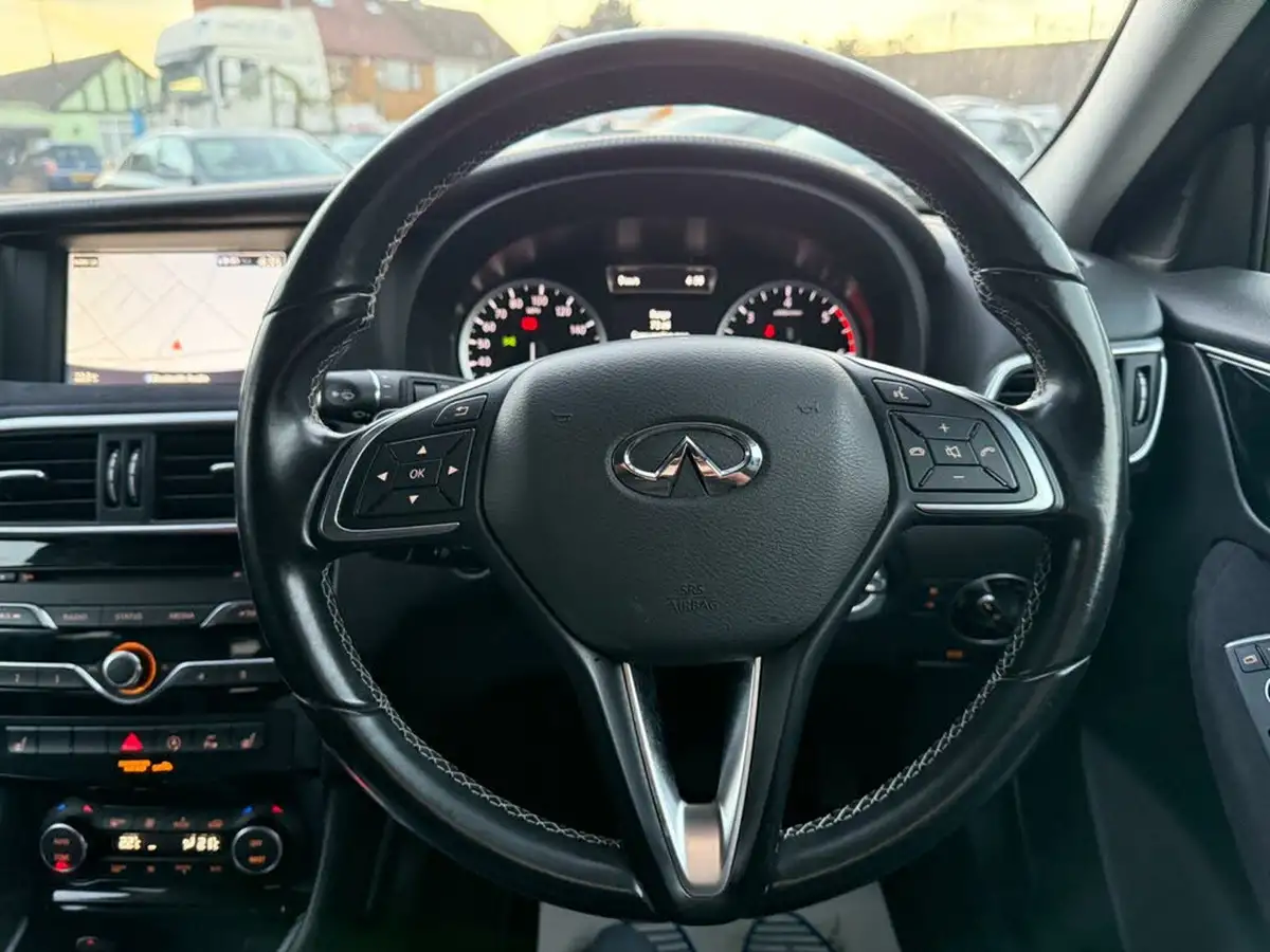 2018-infiniti-q30-22d-premium-intouch-awd-big-35