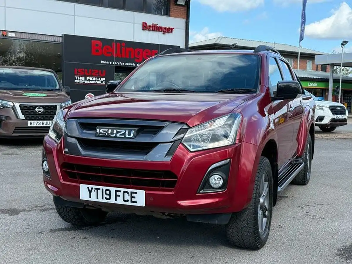 2019-isuzu-d-max-19td-blade-auto-big-4