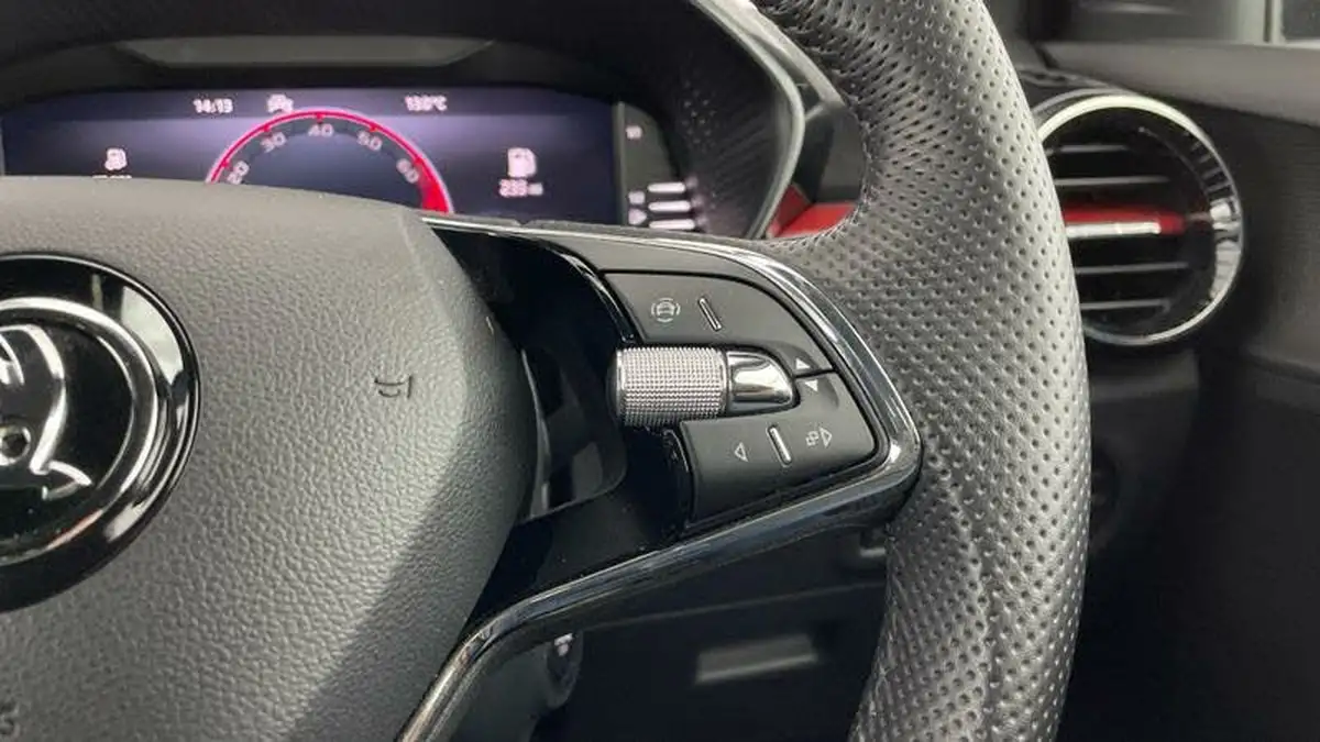2022-skoda-fabia-10-tsi-monte-carlo-110ps-big-22