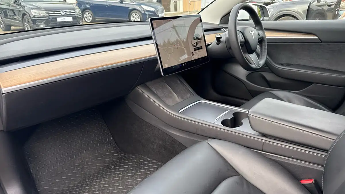 2021-tesla-model-3-e-standard-plus-big-9