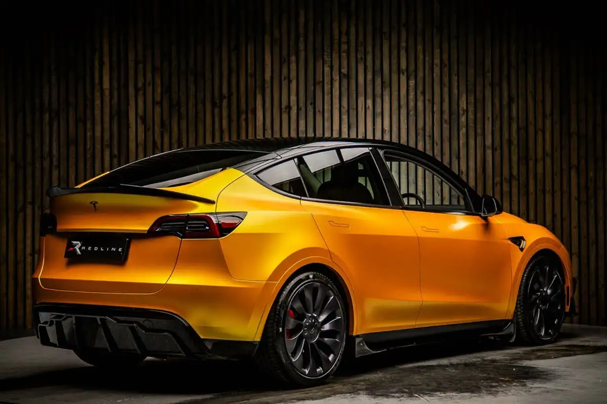 2023-tesla-model-y-e-performance-big-3