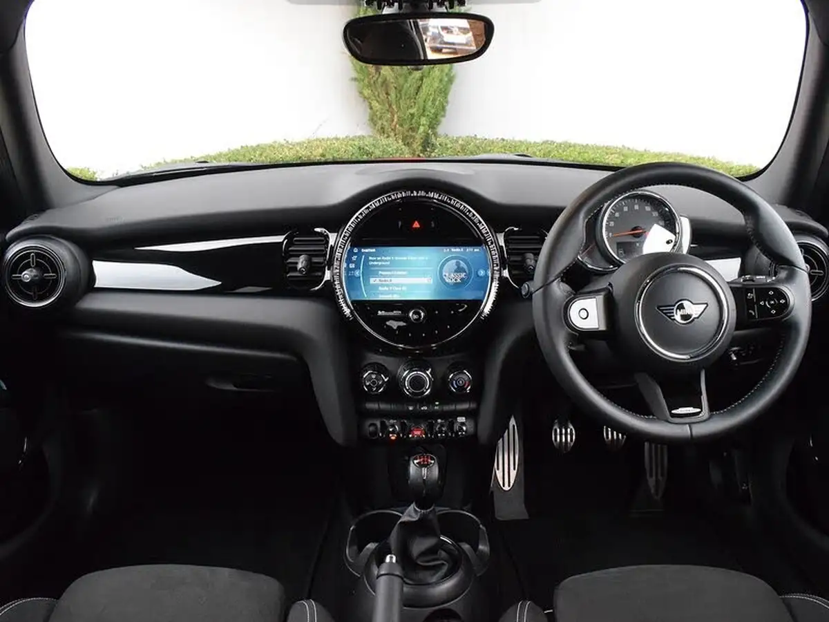 2021-mini-cooper-20-cooper-s-sport-hatchback-5d-big-18