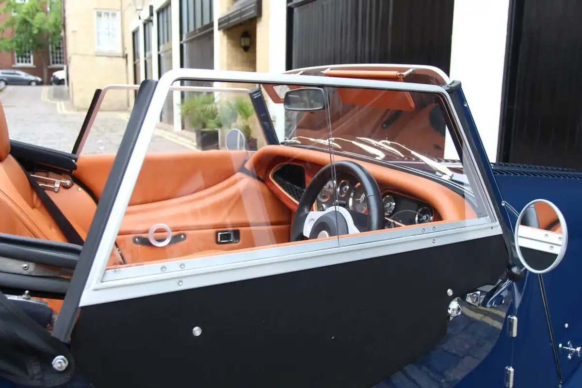 2022-morgan-plus-4-20-auto-big-47