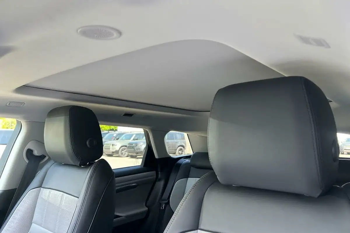 2022-land-rover-range-rover-evoque-15-p300e-r-dynamic-hse-big-45
