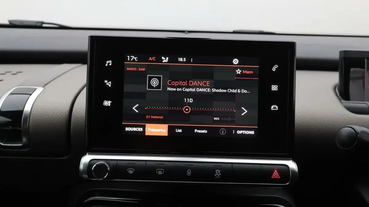 2017-citroen-c4-cactus-16bluehdi-flair-ss-etg6-big-11