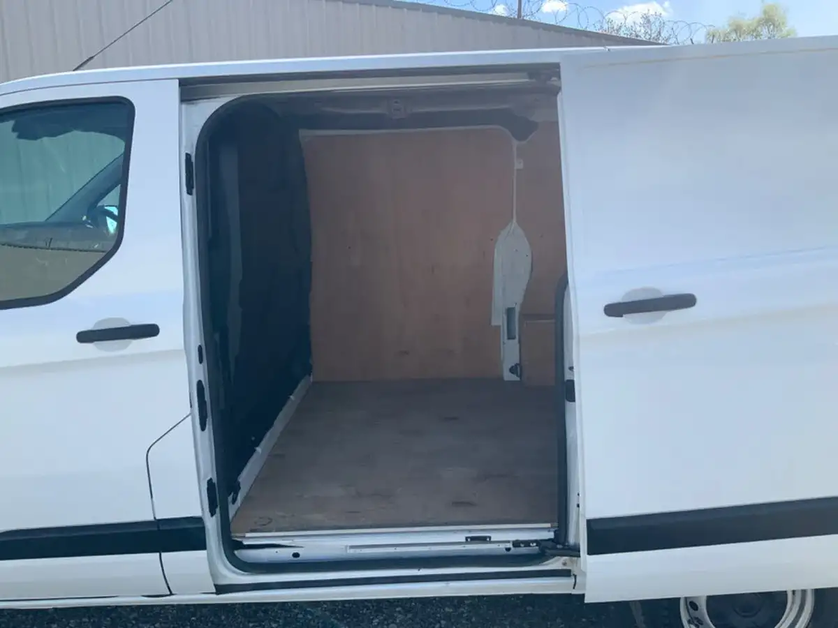 2022-ford-transit-custom-20tdci-280-l1h1-leader-105pseu6dt-panel-van-big-11