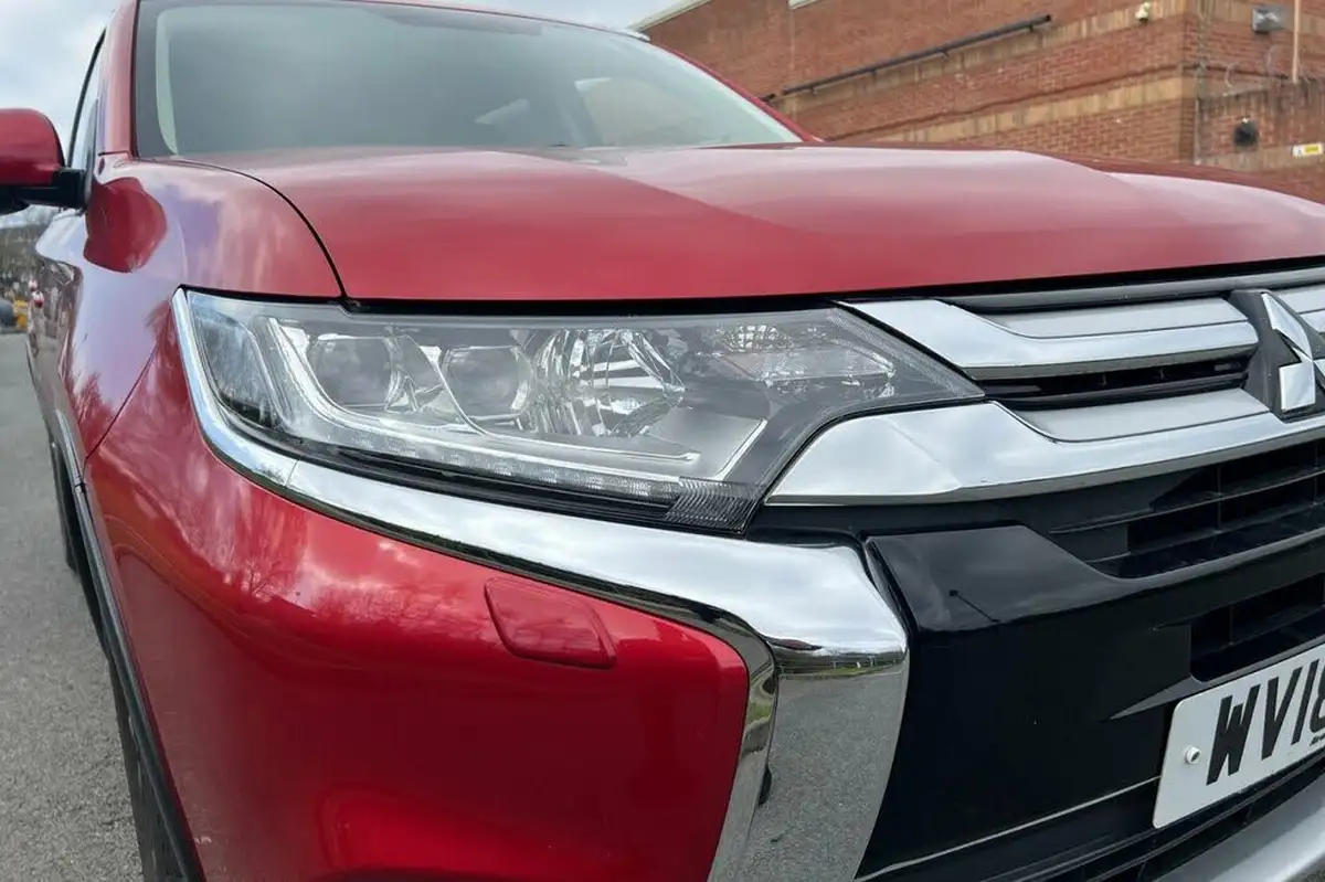 2018-mitsubishi-outlander-22di-d-4-leather-auto-big-12