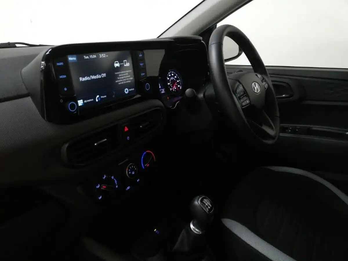 2021-hyundai-i10-12-se-connect-big-4
