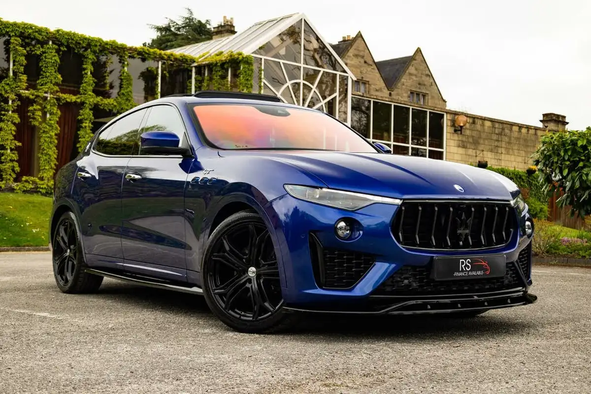 2022-maserati-levante-big-0