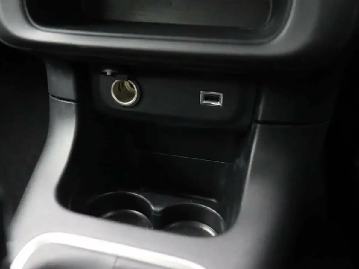 2020-citroen-c3-12-puretech-flair-83ps-big-20