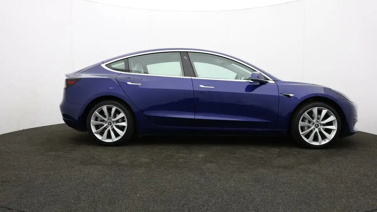 2020-tesla-model-3-e-standard-plus-big-33
