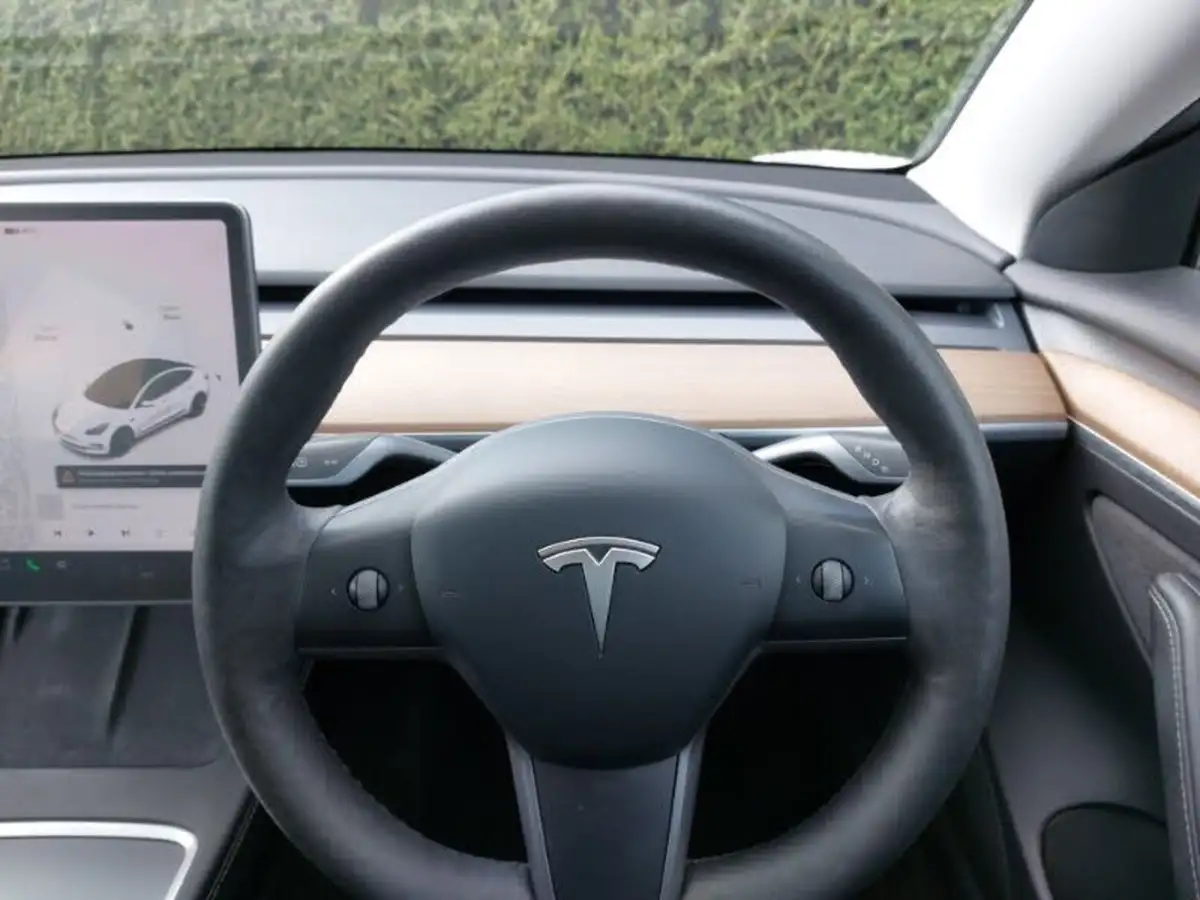 2021-tesla-model-3-e-long-range-4x4-big-16