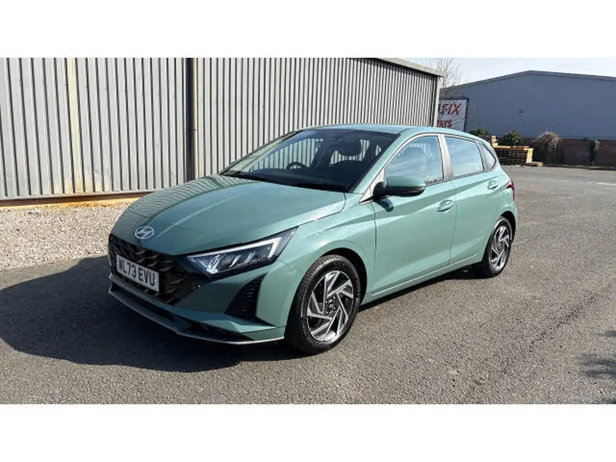 2024-hyundai-i20-10-t-gdi-advance-big-23