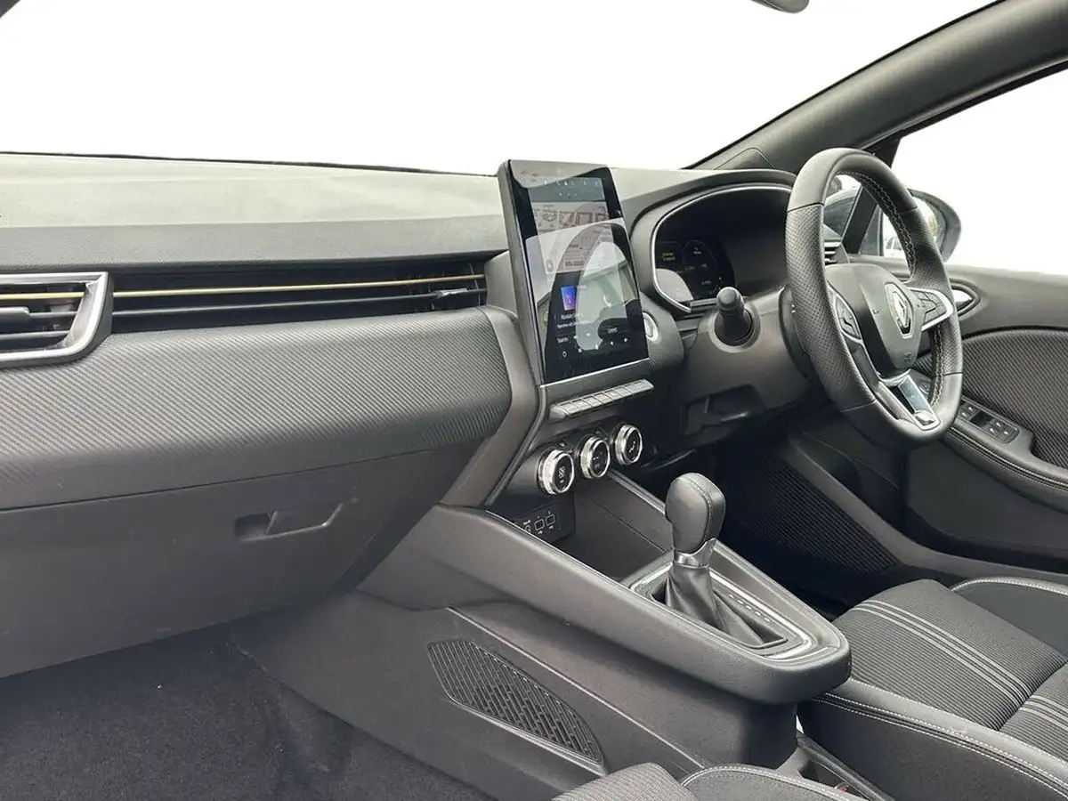 2023-renault-clio-16-engineered-big-6
