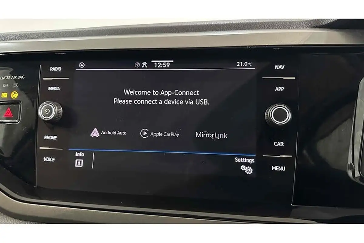 2021-volkswagen-polo-10-tsi-match-big-30