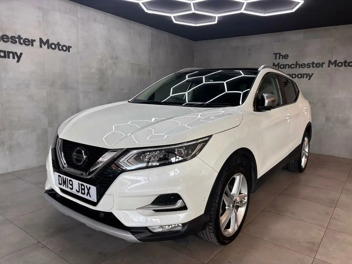 2019-nissan-qashqai-13-dig-t-n-motion-160ps-big-0