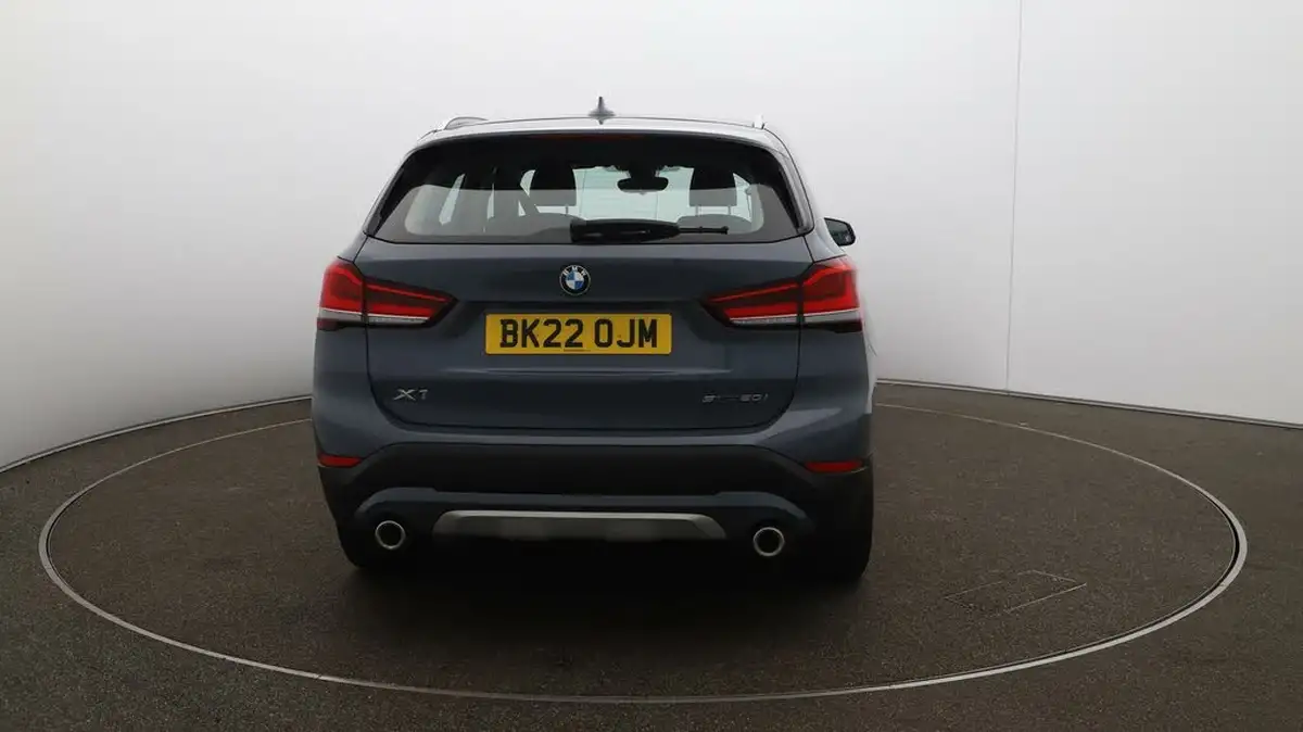 2022-bmw-x1-20-sdrive20i-xline-big-48