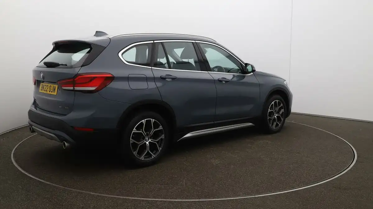 2022-bmw-x1-20-sdrive20i-xline-big-44