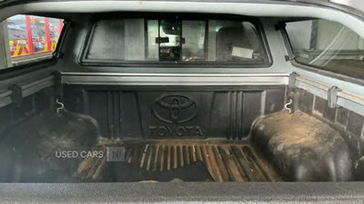 2020-toyota-hi-lux-24d-4d-icon-35t-big-6