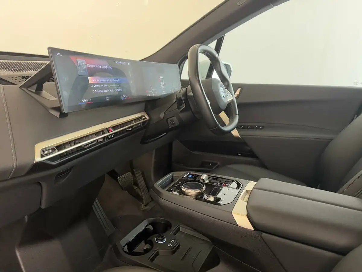 2022-bmw-ix-e-xdrive-50-m-sport-big-12