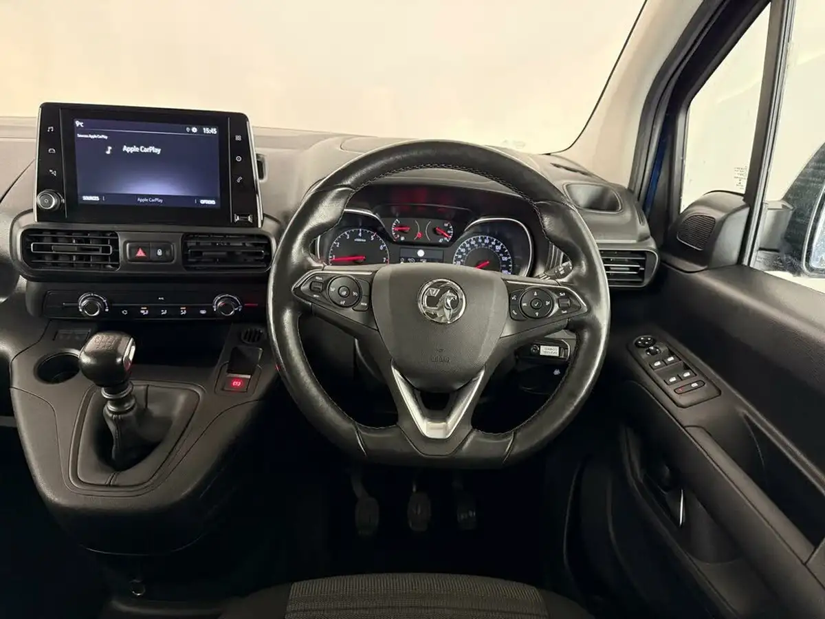 2021-vauxhall-combo-life-15-se-xl-100ps-big-12