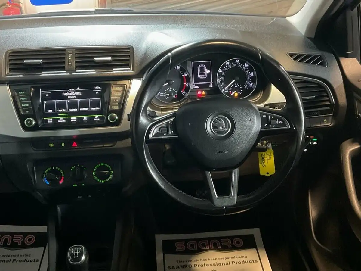 2016-skoda-fabia-12-tsi-colour-edition-big-37