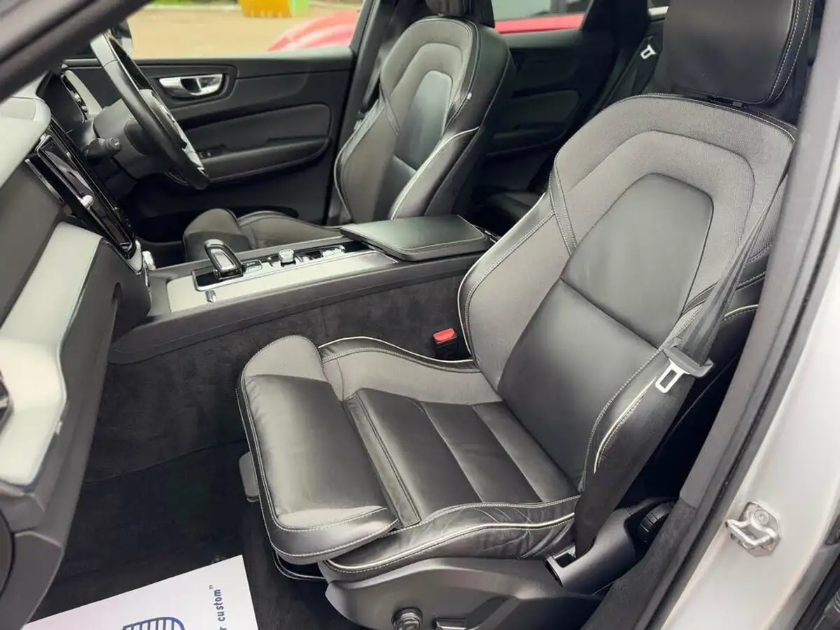 2021-volvo-xc60-20-b6-r-design-big-53