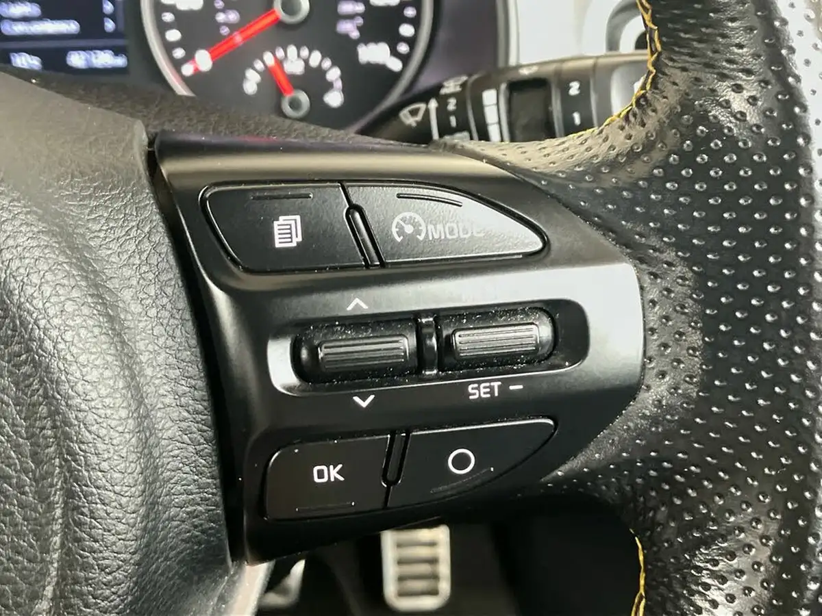 2018-kia-stonic-10-t-gdi-first-edition-big-48