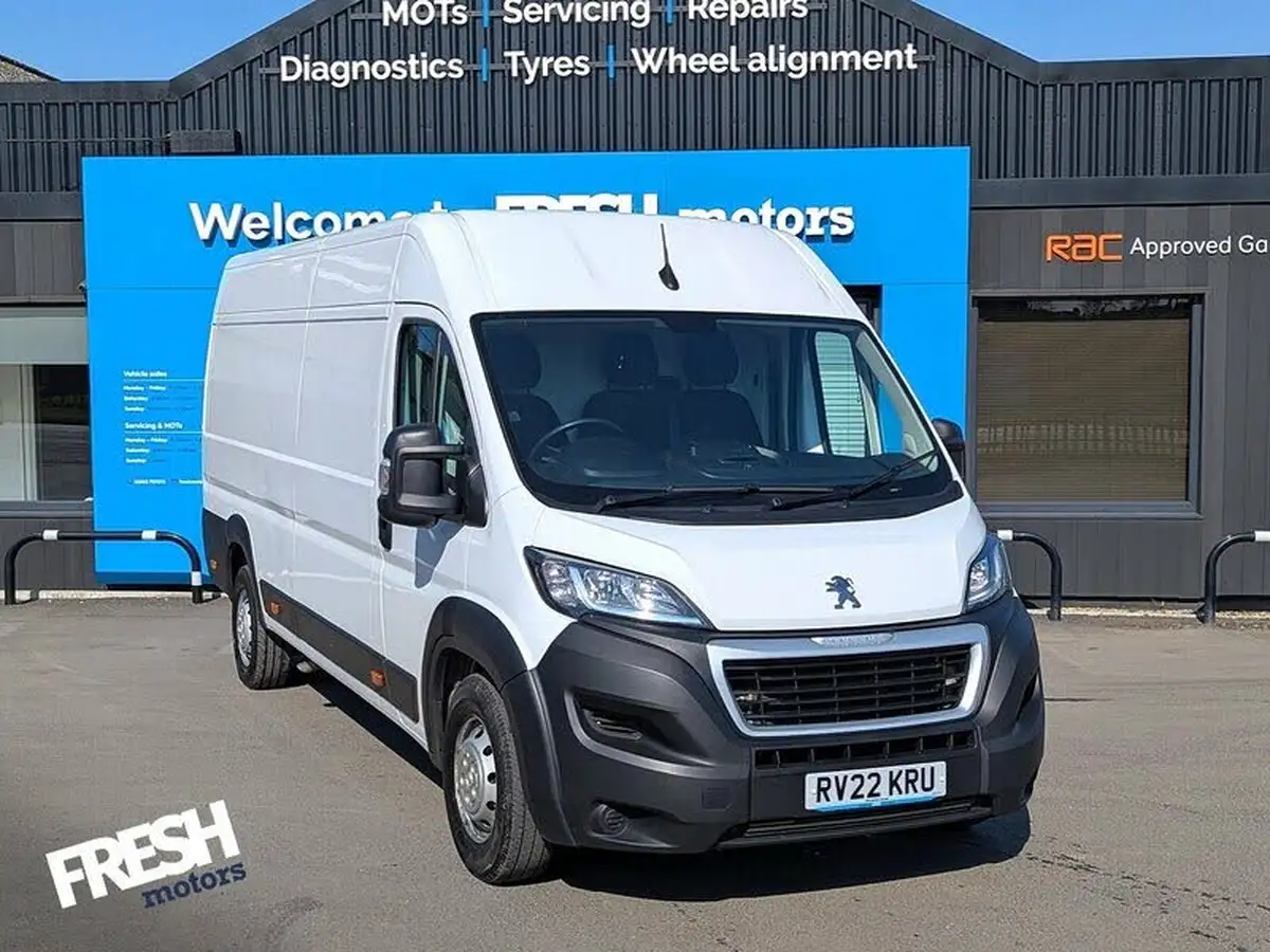 2022-peugeot-boxer-22-bluehdi-professional-435-l4-h2-big-0