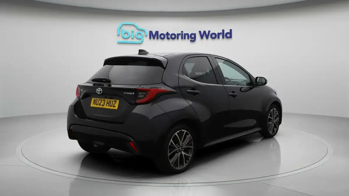 2023-toyota-yaris-15-vvt-i-excel-big-7