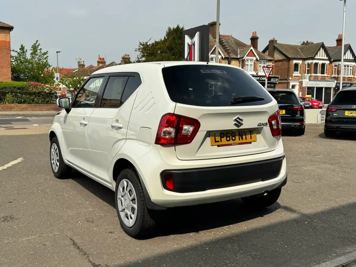 2018-suzuki-ignis-12-dualjet-sz3-big-6