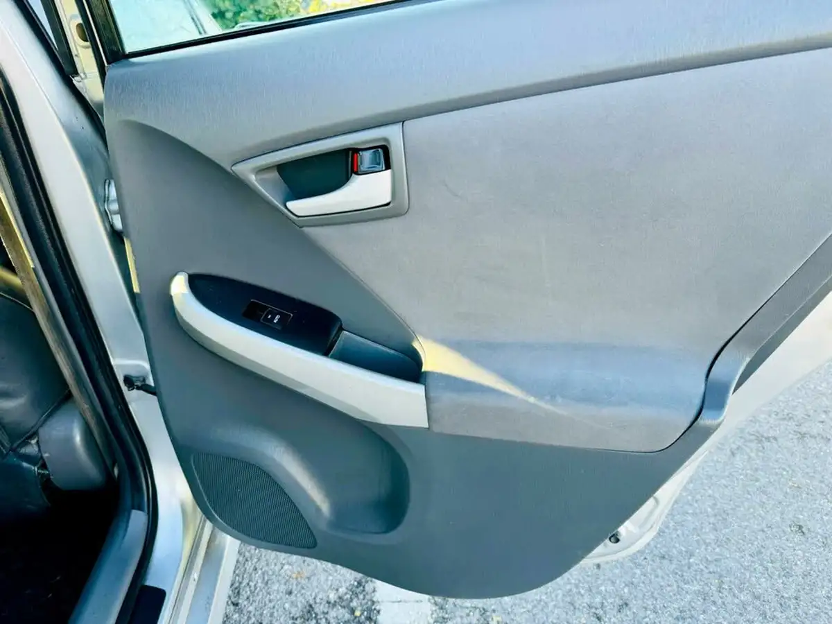 2009-toyota-prius-18-vvt-i-t3-big-16