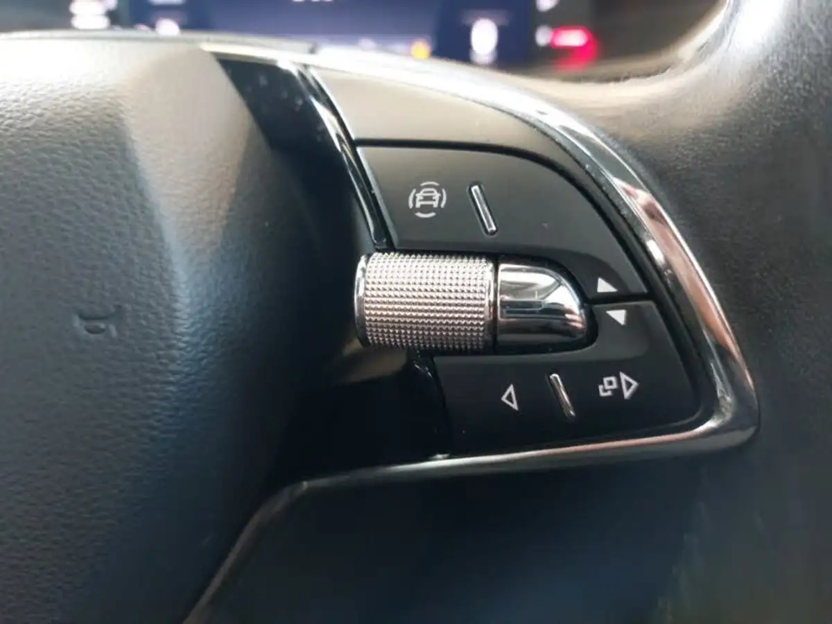 2022-skoda-superb-15-tsi-se-l-hatchback-dsg-big-17