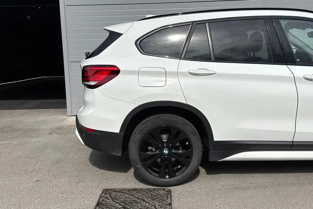 2021-bmw-x1-15-sdrive18i-sport-big-28