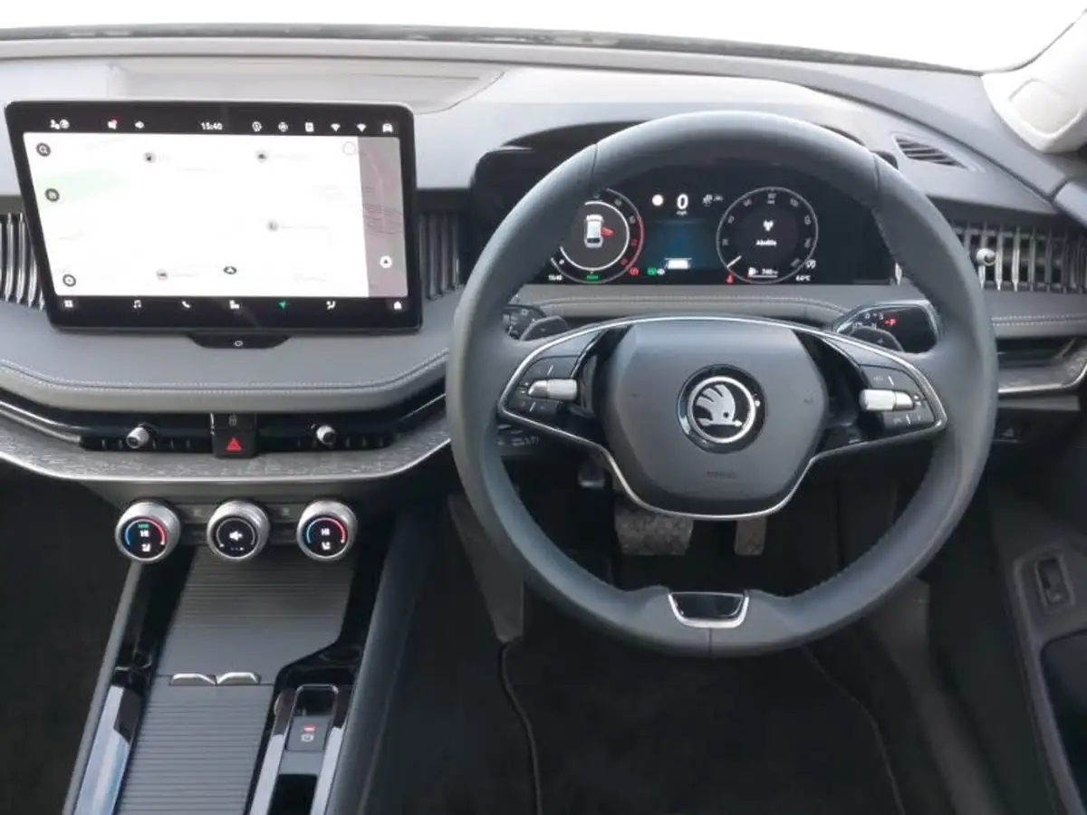 2024-skoda-superb-big-6