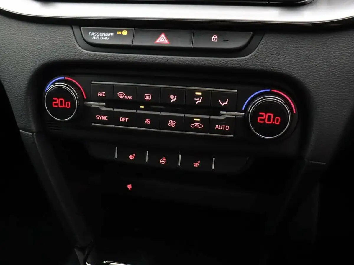 2023-kia-pro-ceed-15-t-gdi-gt-line-s-158bhp-big-25