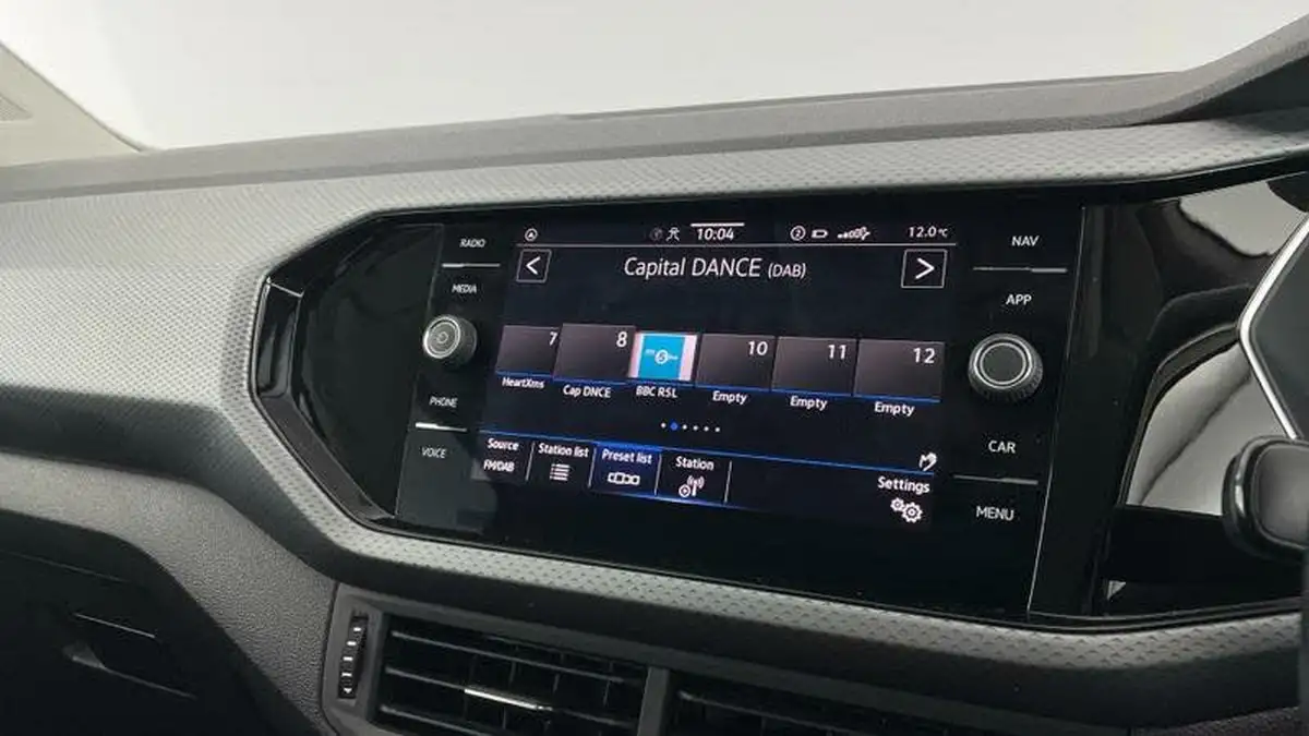 2022-volkswagen-t-cross-10-tsi-active-95ps-big-12